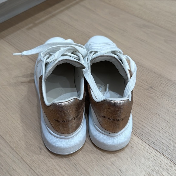 Alexander McQueen Oversize leather trainers size 37 - Picture 6 of 10